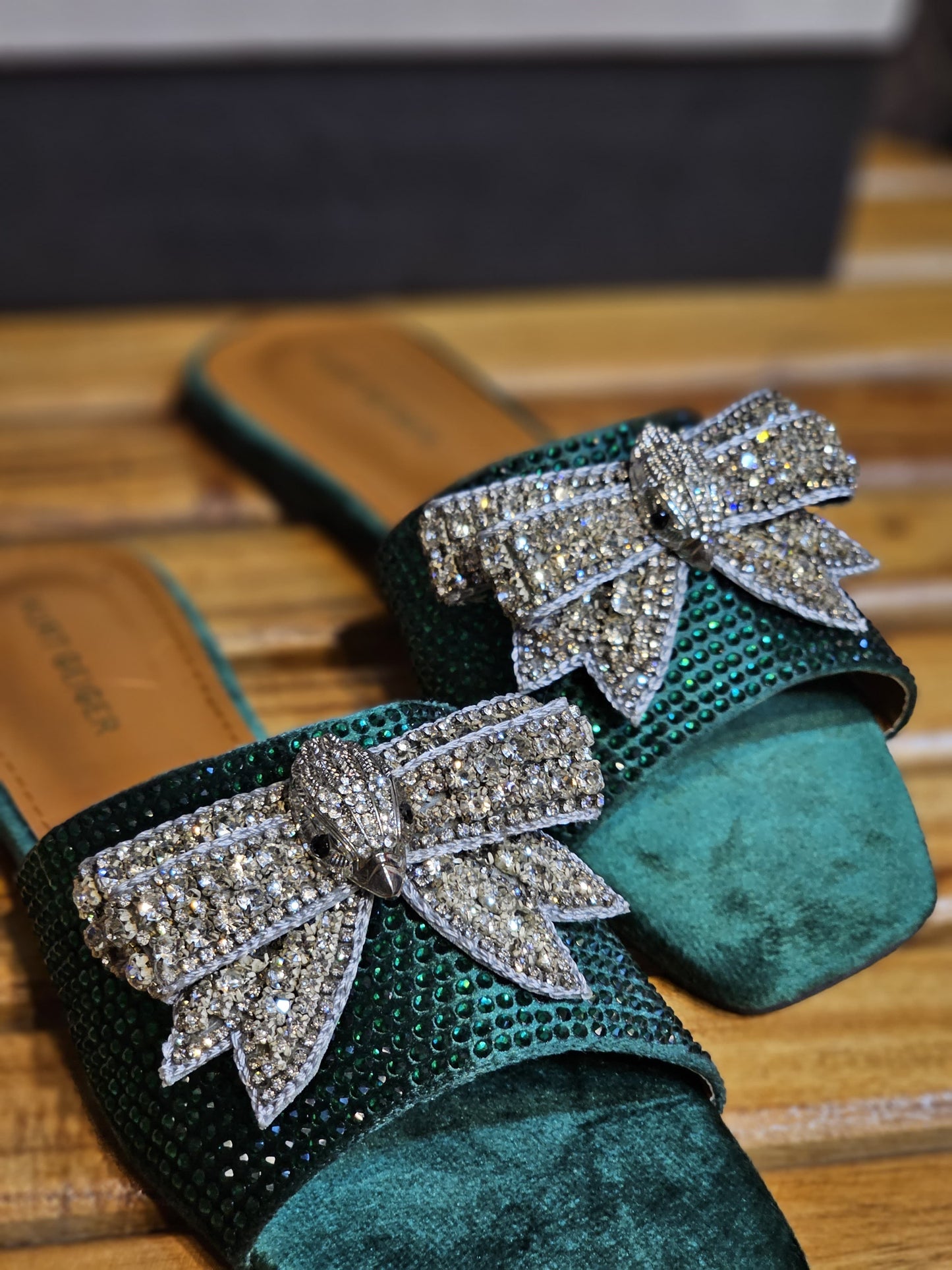 KG Bow Slides in 2 Amazing Colours