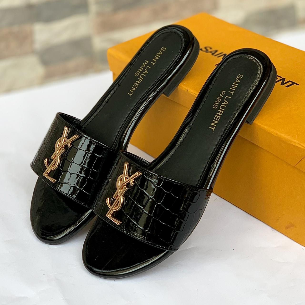 Crocodile Style Black
