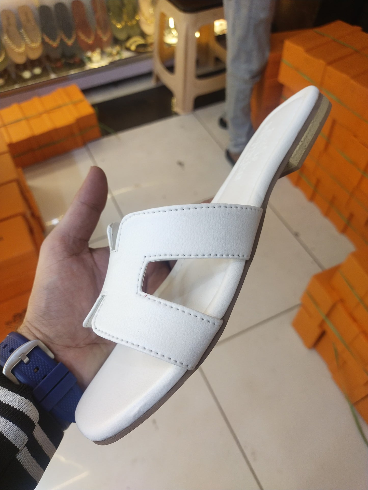 H Logo Slides in 5 Amazing Colours