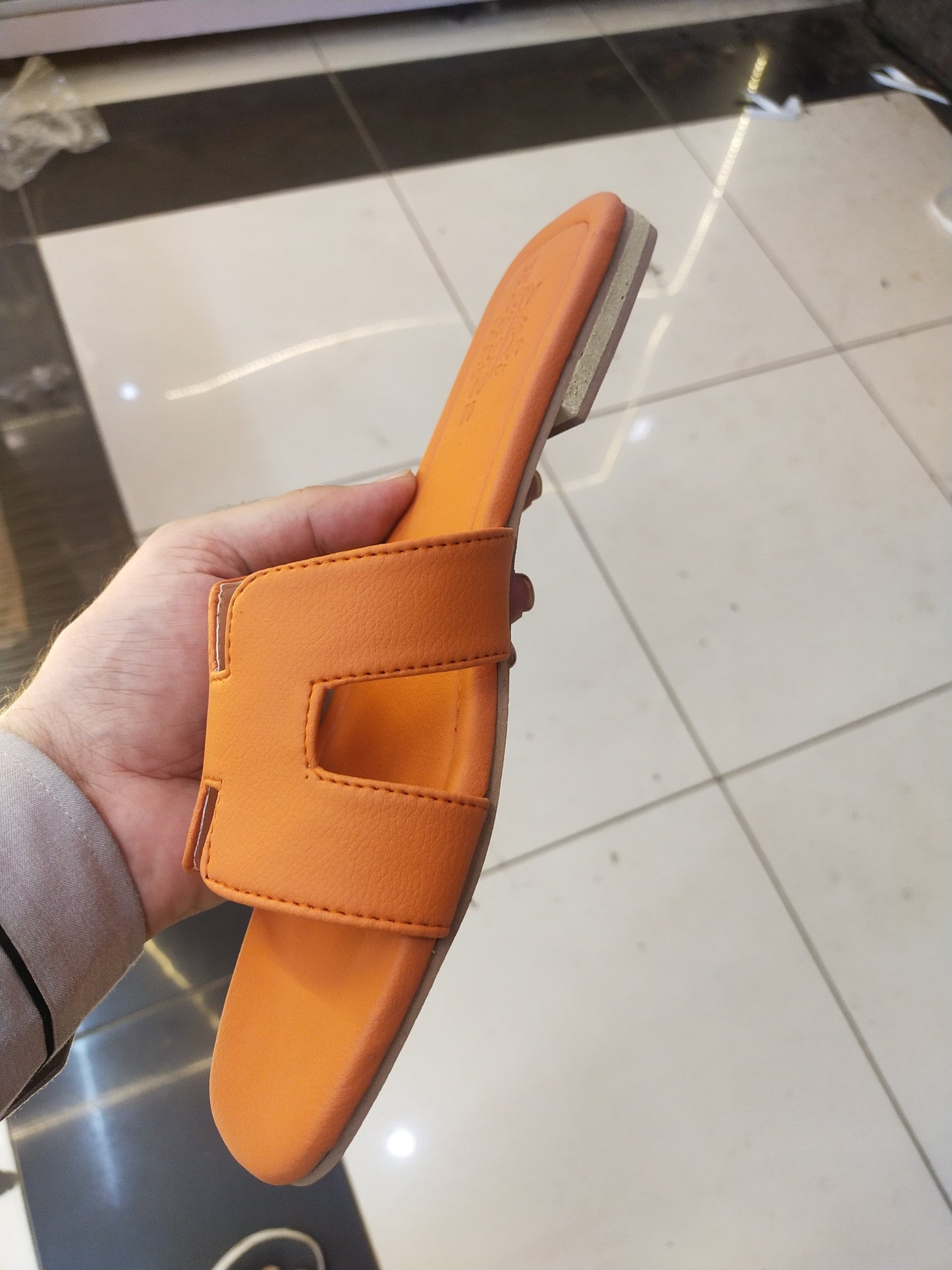 H Logo Slides in 5 Amazing Colours