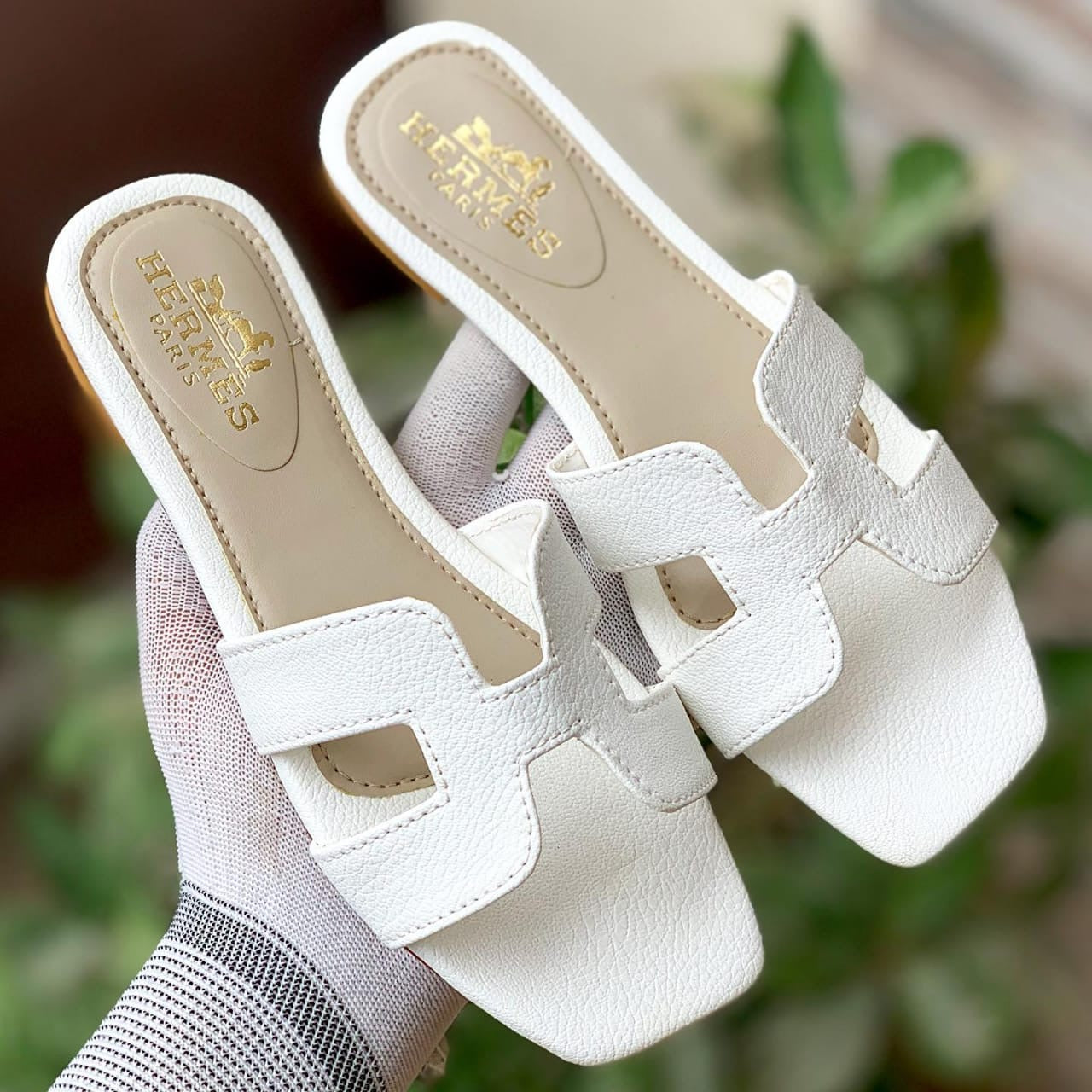 H Style Slides White