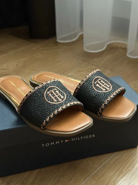 TOMMY HILFIGER SLIDES