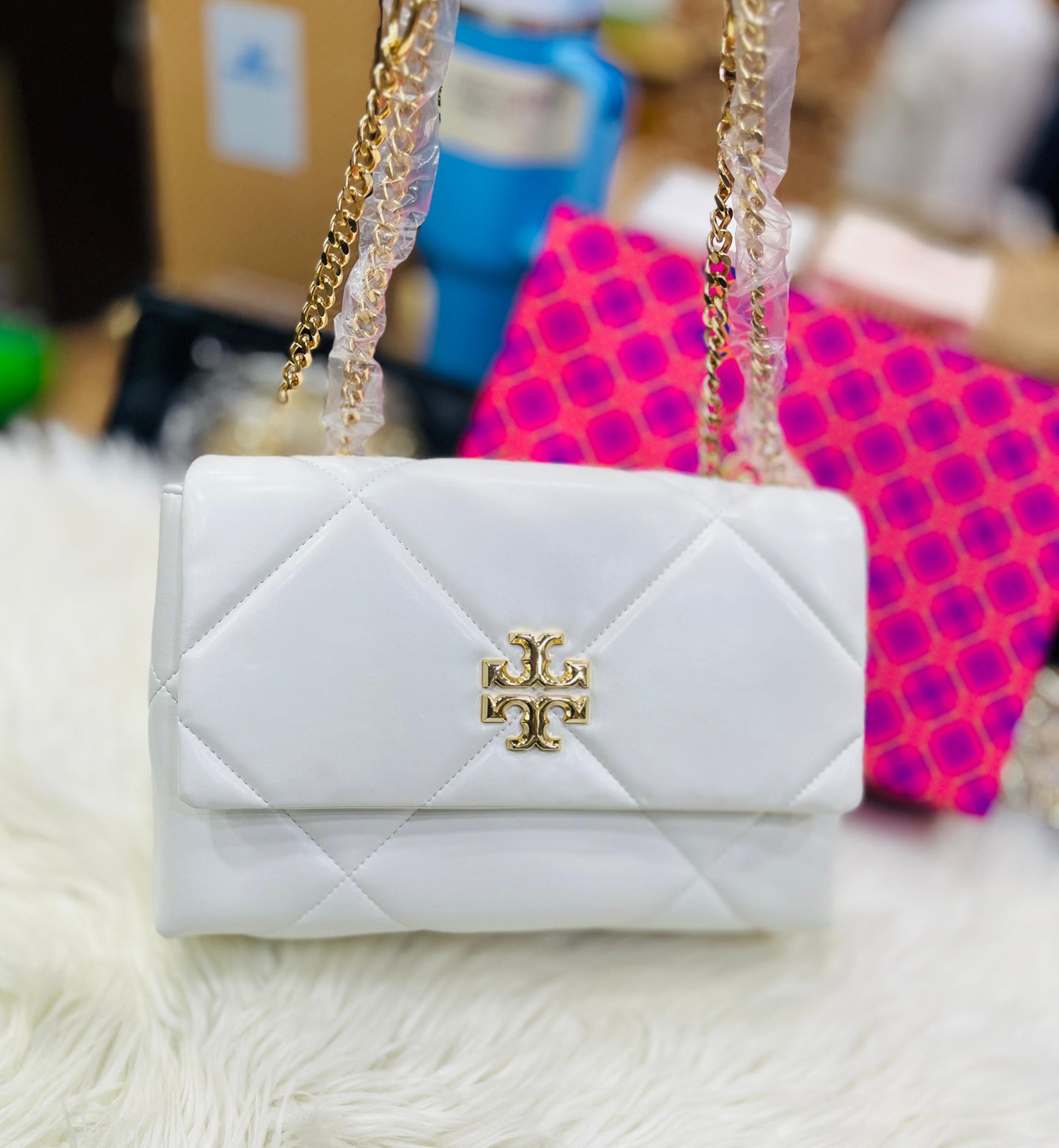 *TORY BURCH*
KIRA DIAMOND QUILT CONVERTIBLE SHOULDER BAG