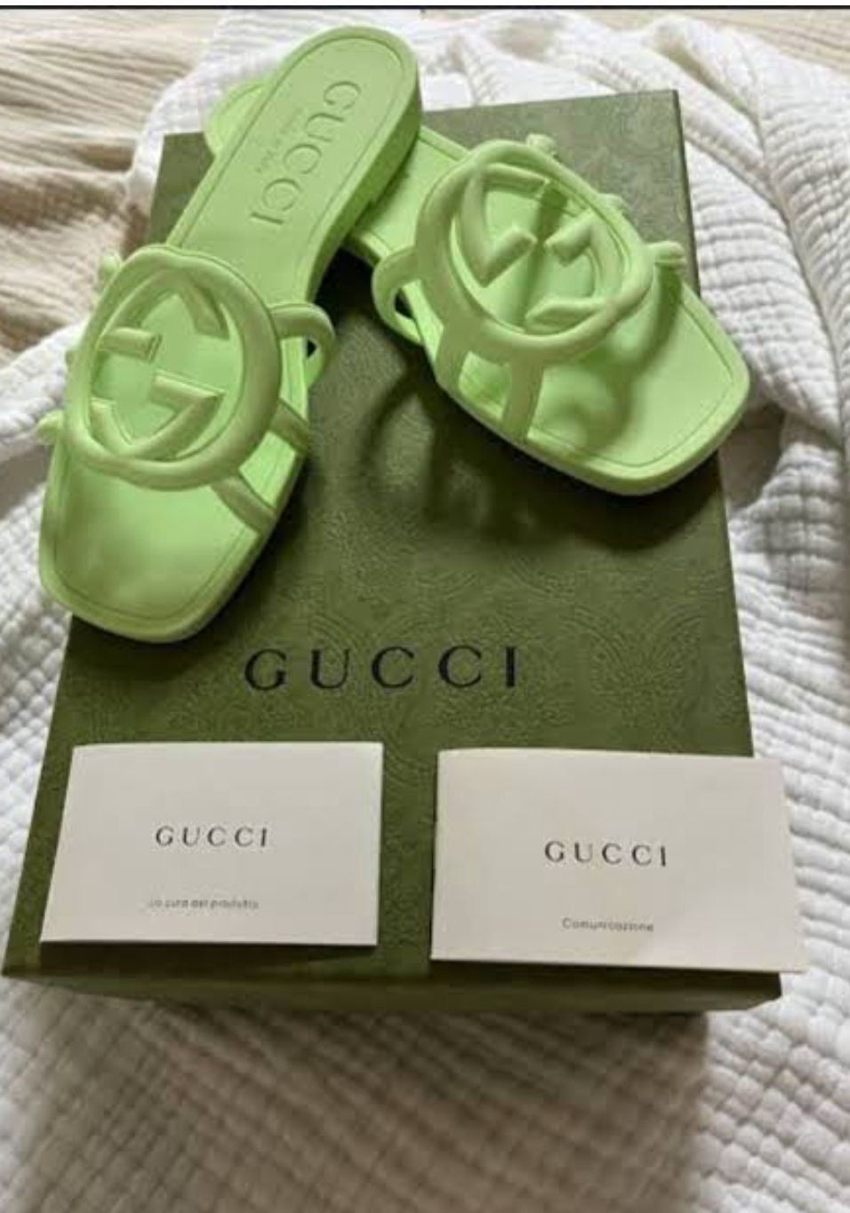 GG Interlocking Jelly Slippers