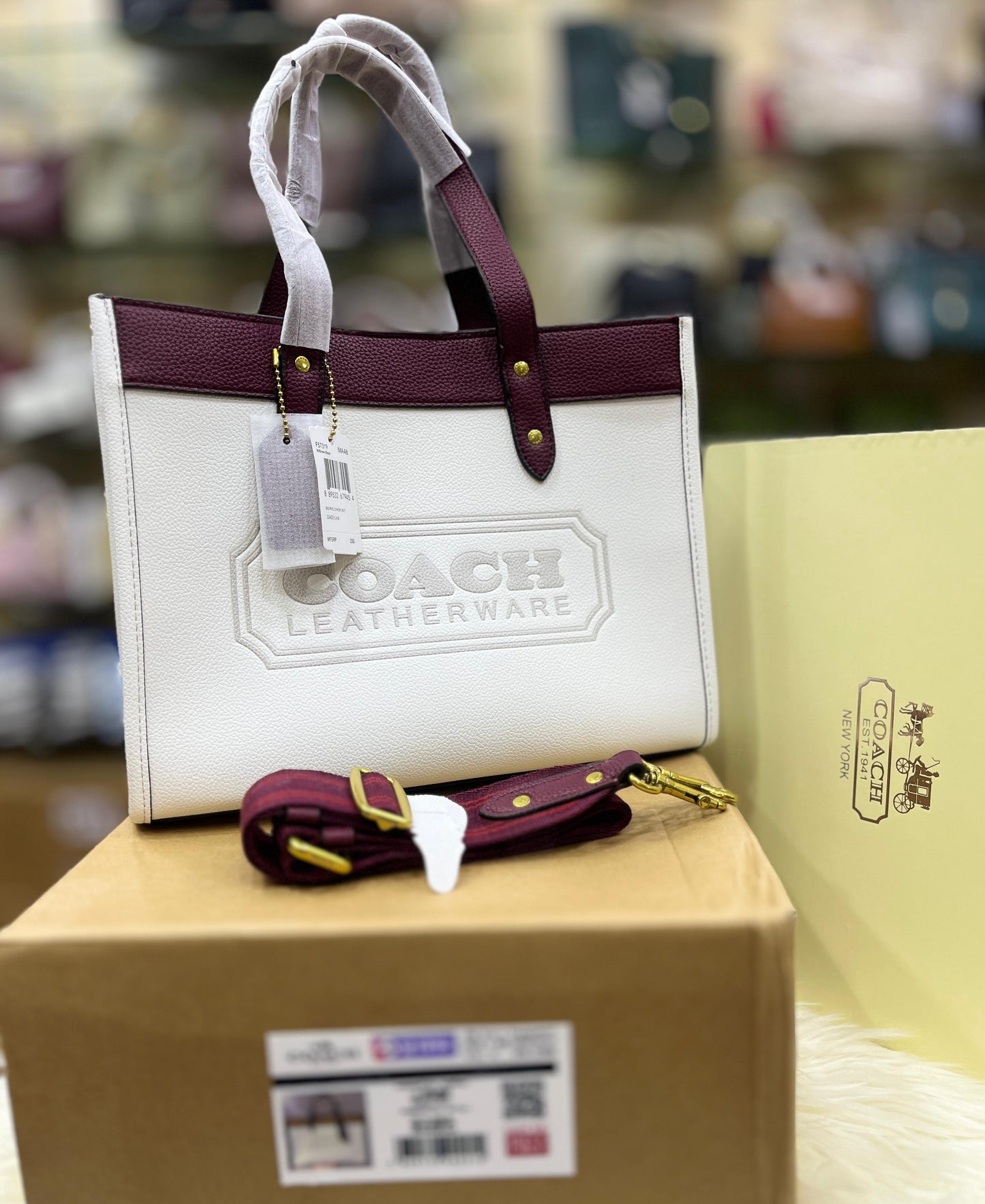 COACH FIELD TOTE 30