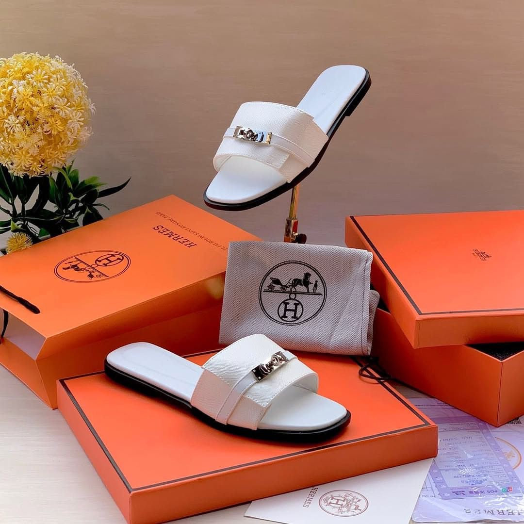 H E R M E S Giulia Sandal