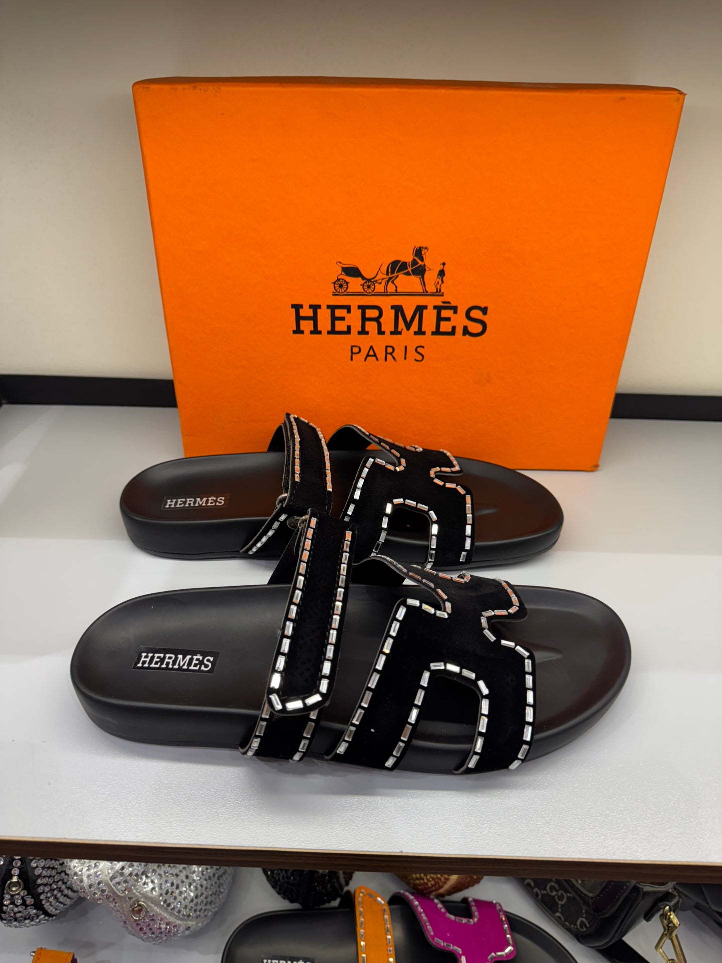 HERMES FLATS