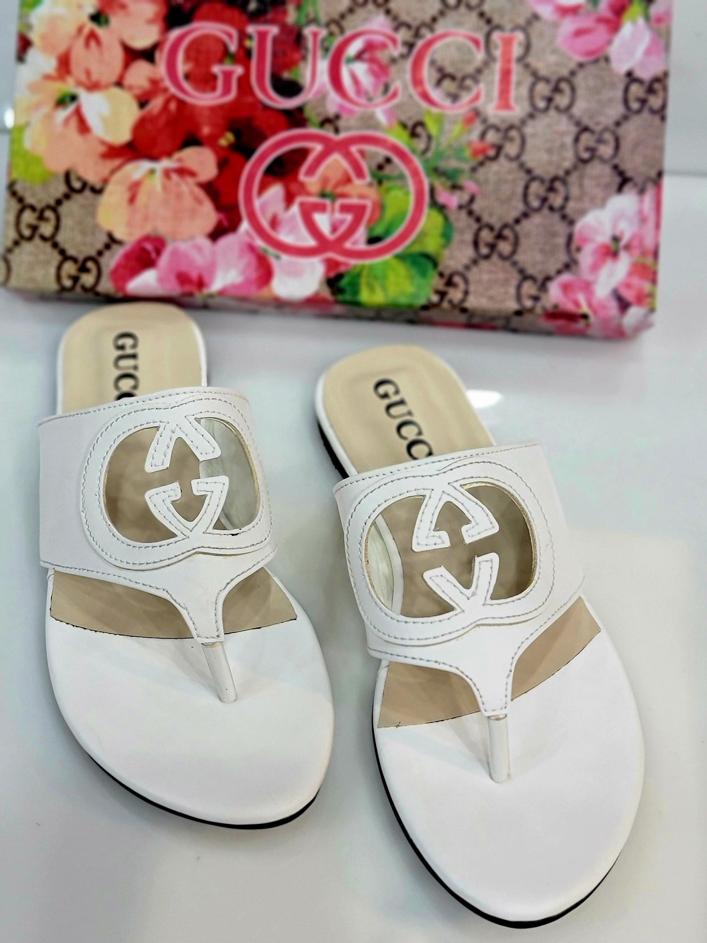 GG Cut Flats