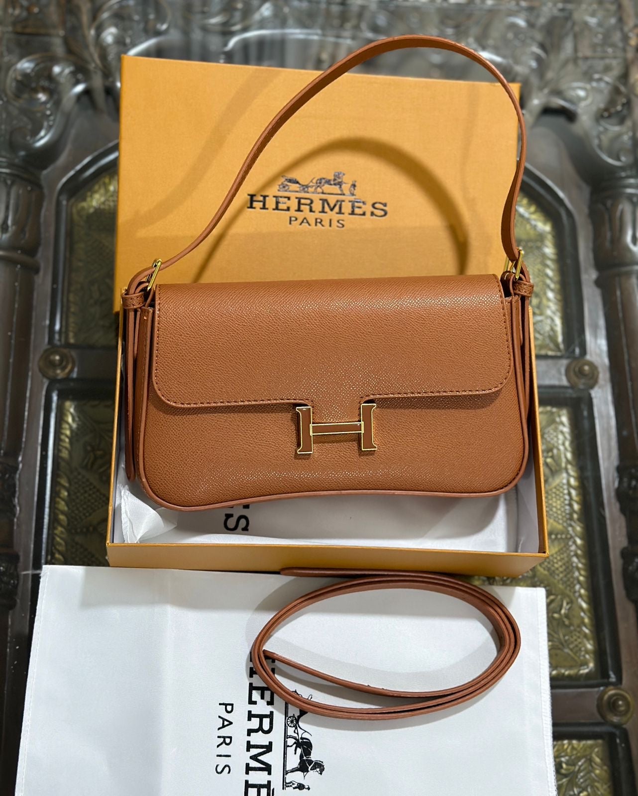 H Logo Constance Shoulder Cross Body Bag In 4 Colours