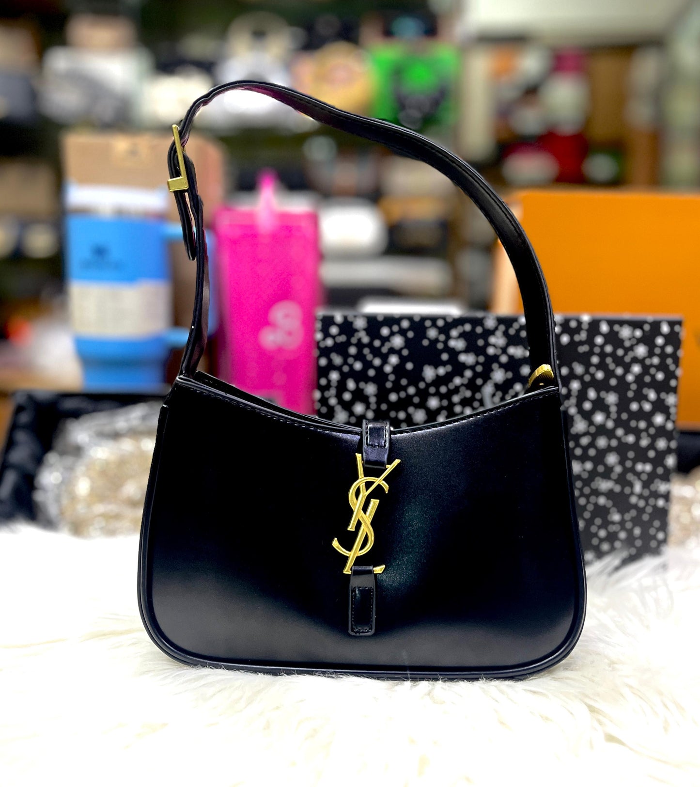 *Saint Laurent Le 5 à 7 Leather Hobo*
