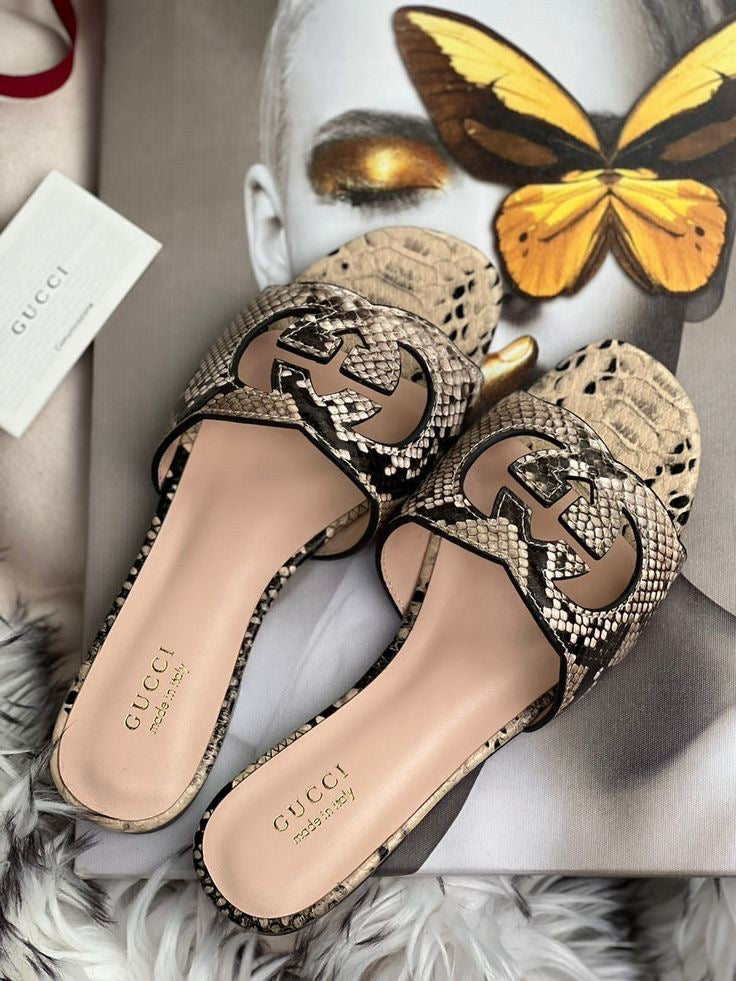 GG Cut Interlocking Flats