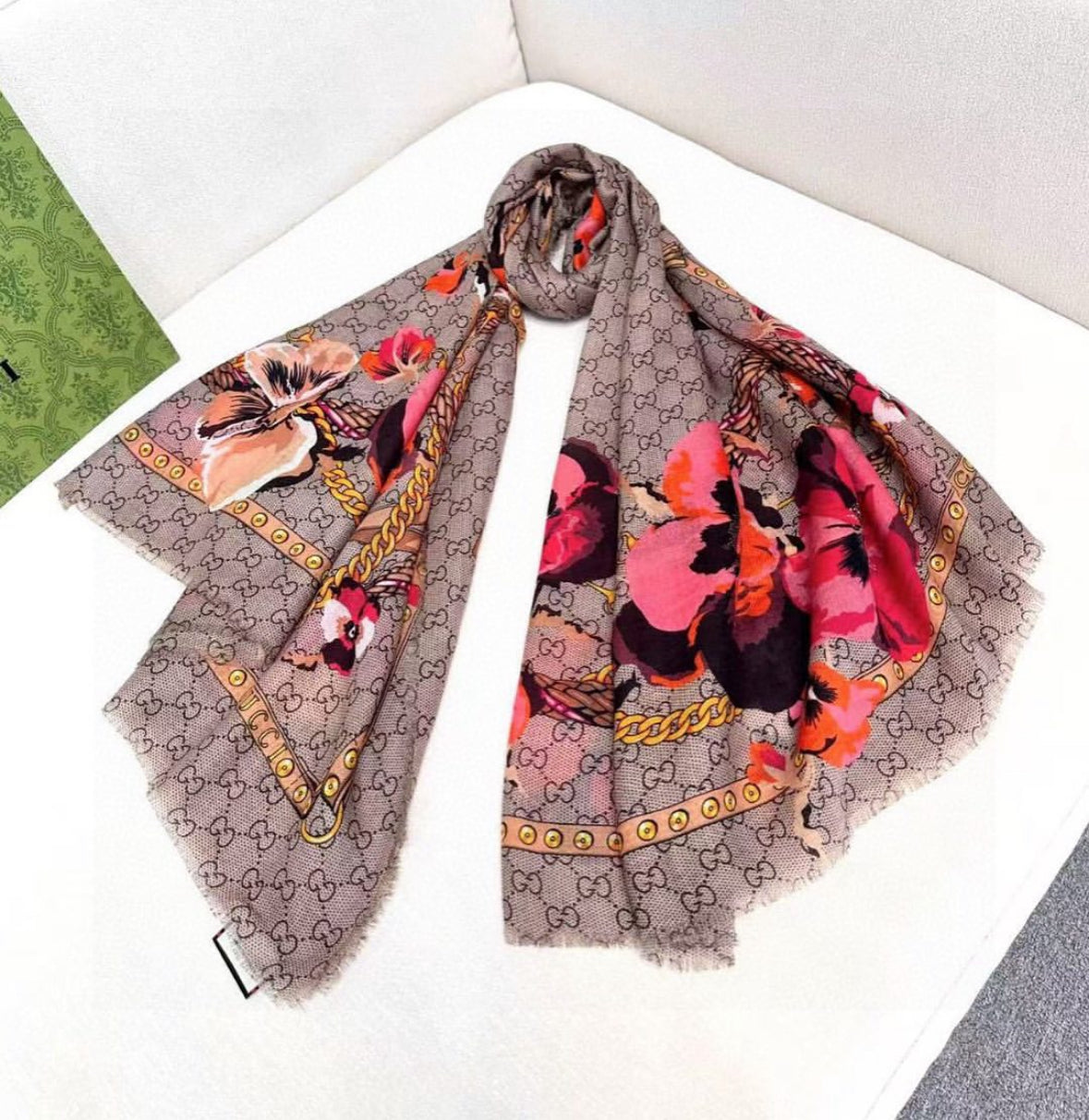 GUCCI GG FLORAL SCARF PRINT RED