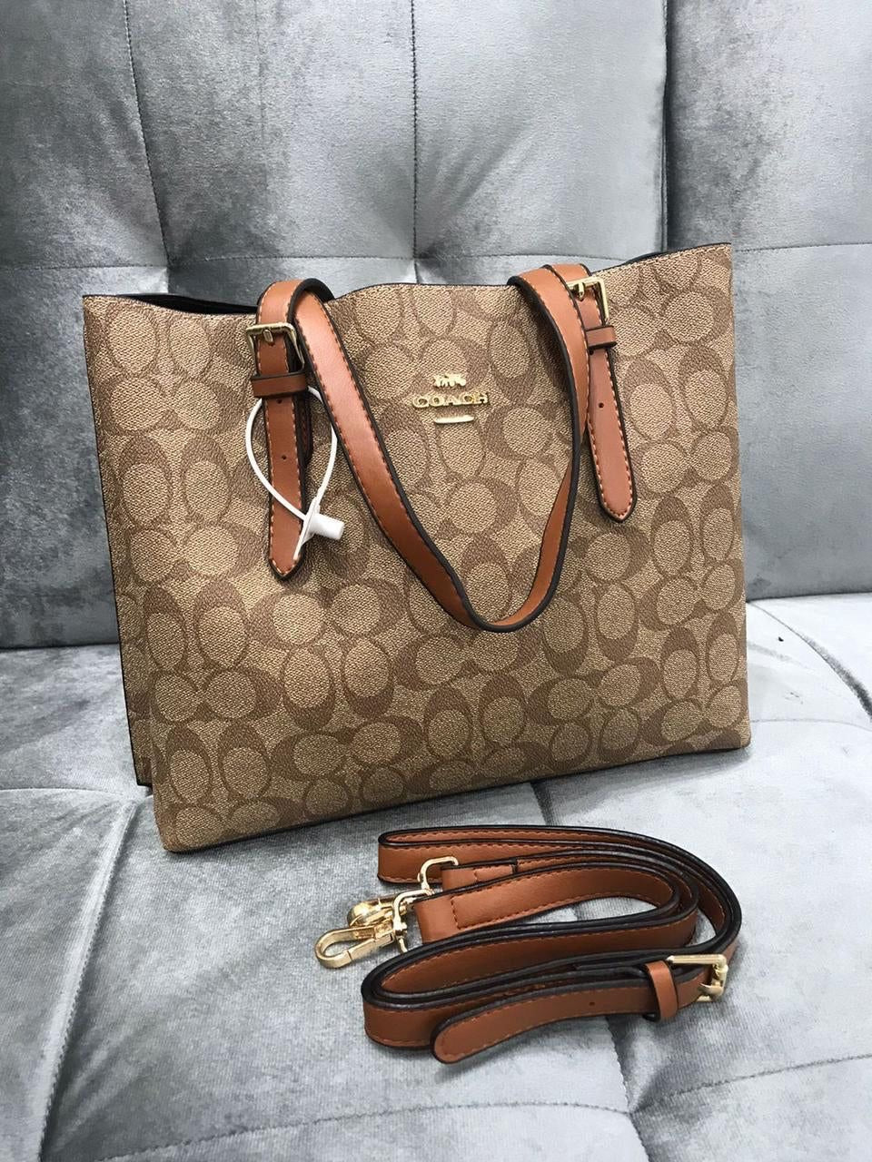 COACH MOLLIE TOTE