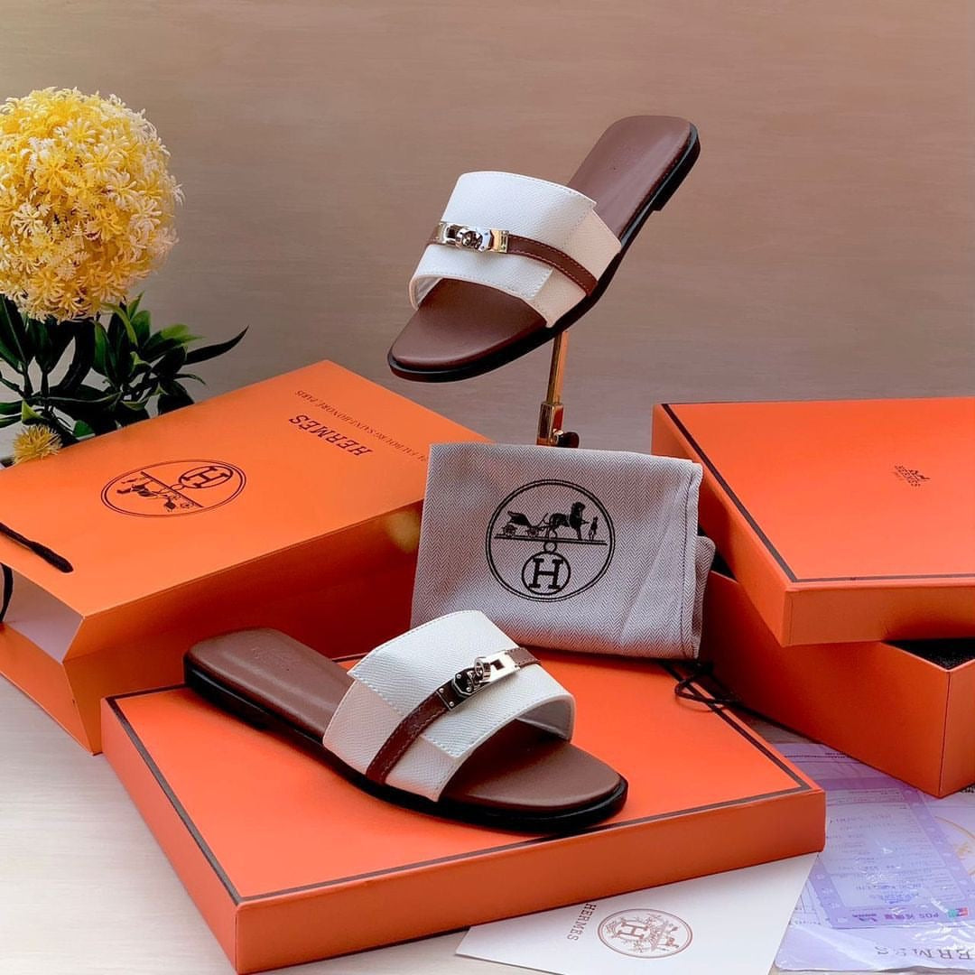 H E R M E S Giulia Sandal