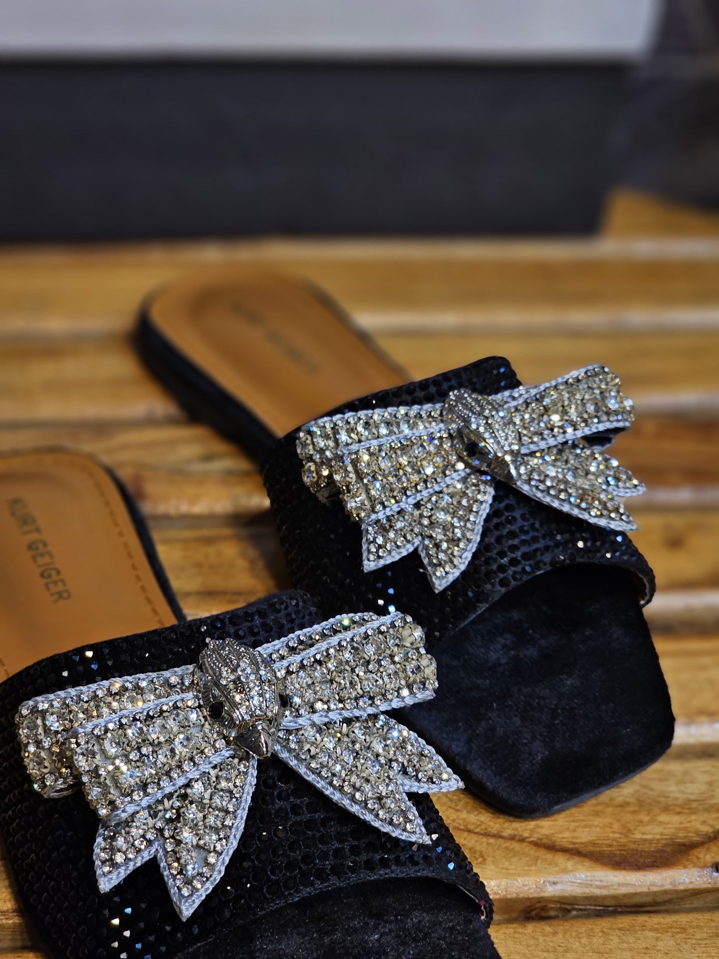 KG Bow Slides in 2 Amazing Colours