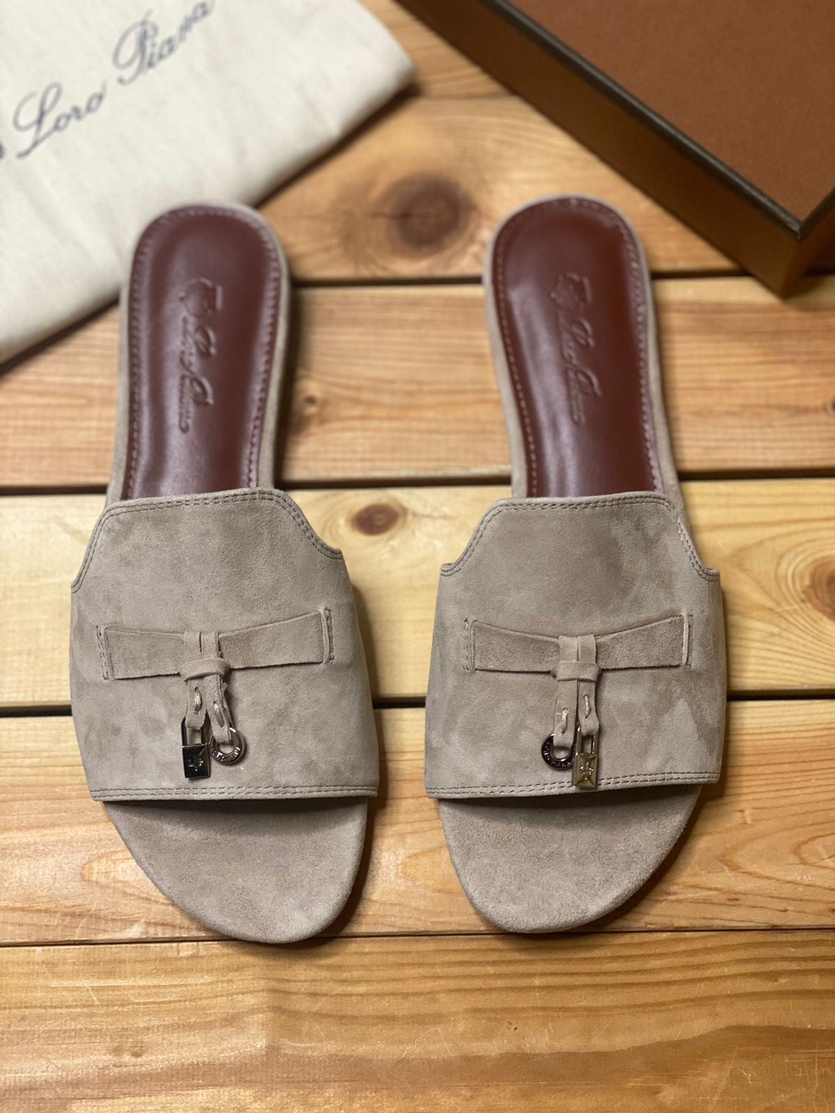 LP Suede Summer Charms Flat
