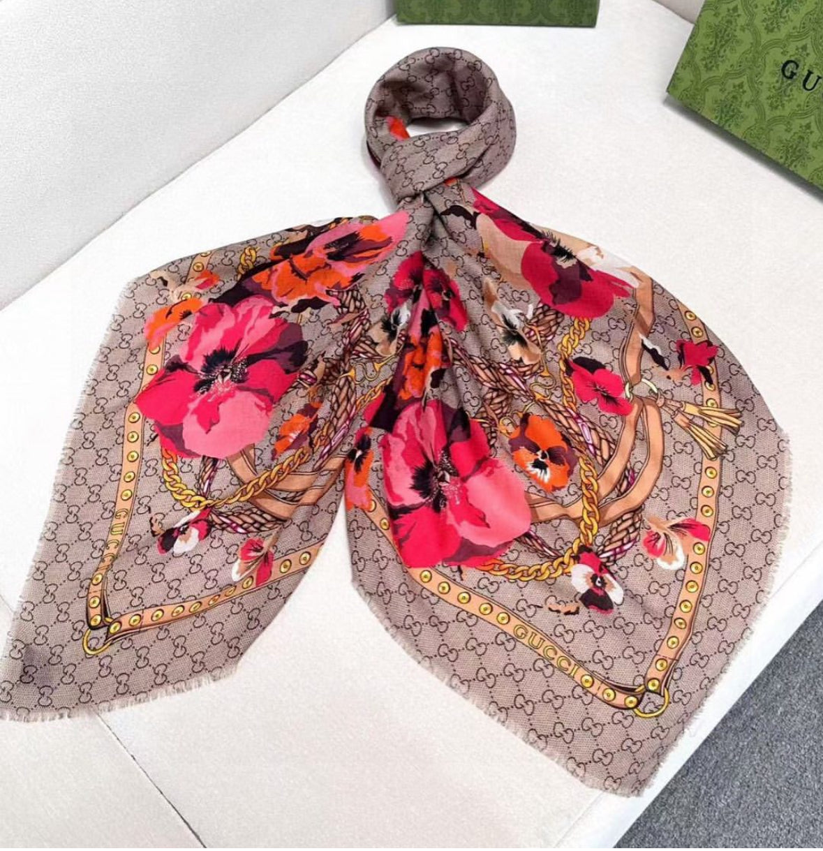 GUCCI GG FLORAL SCARF PRINT RED