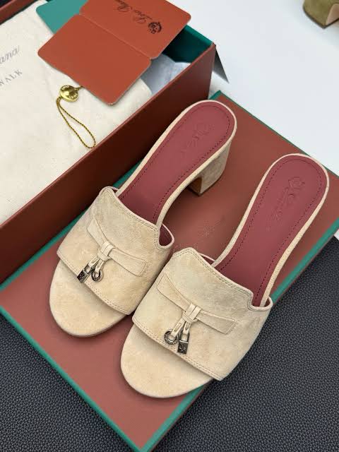 LORO PIANA SUMMER CHARMS SANDALS