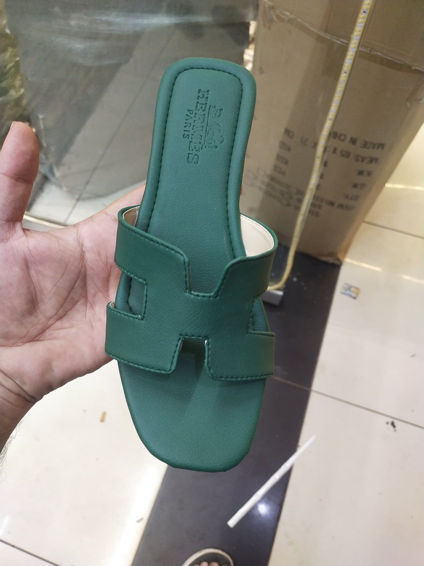 H Logo Slides in 5 Amazing Colours