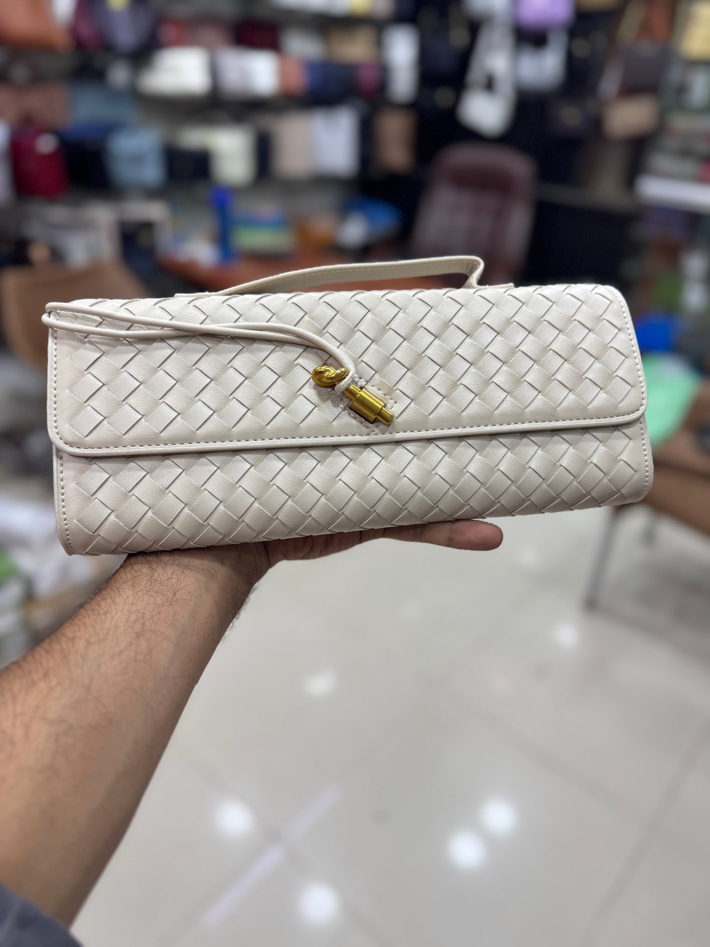 Bottega Vaneta Andiamo Clutch