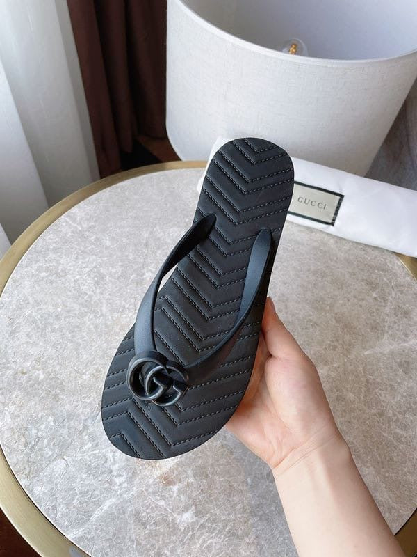 Marmont Chevron Beach Walk Black