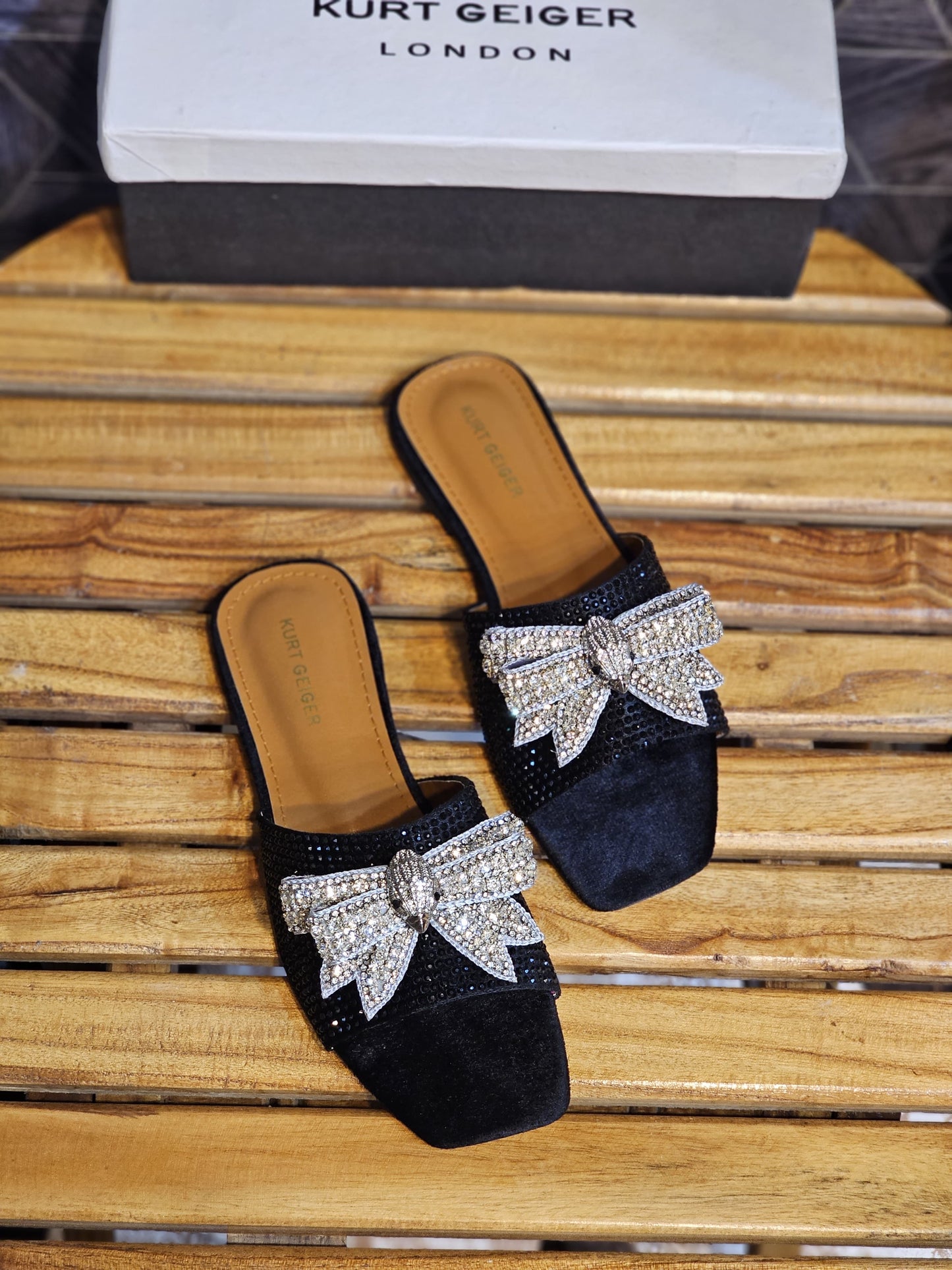 KG Bow Slides in 2 Amazing Colours