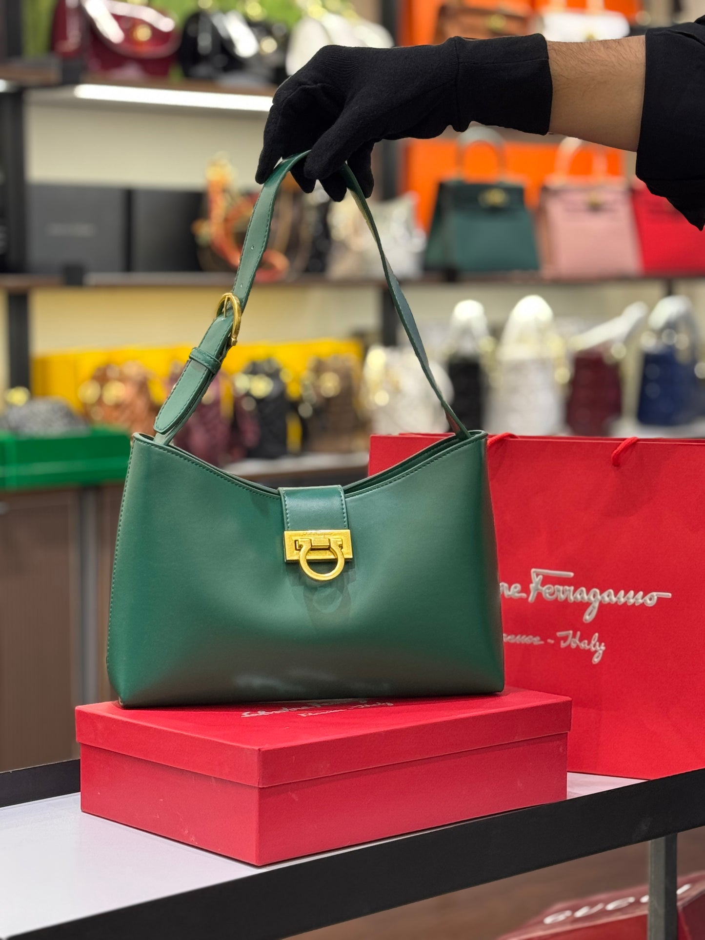 FERRAGAMO TRIFOLIO SHOULDER BAG