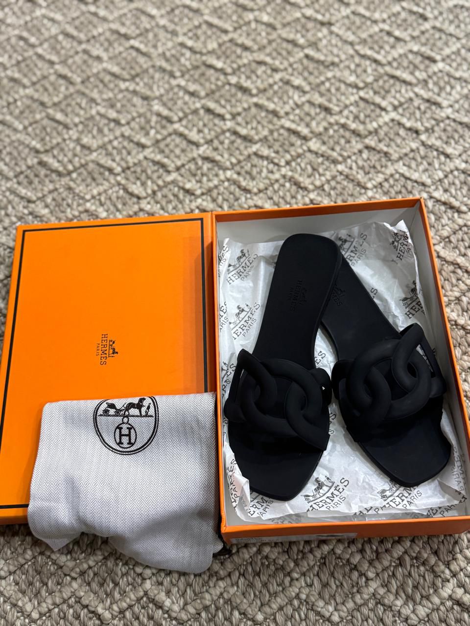 HERMES ALOHA SLIDES IN 3 AMAZING COLOURS