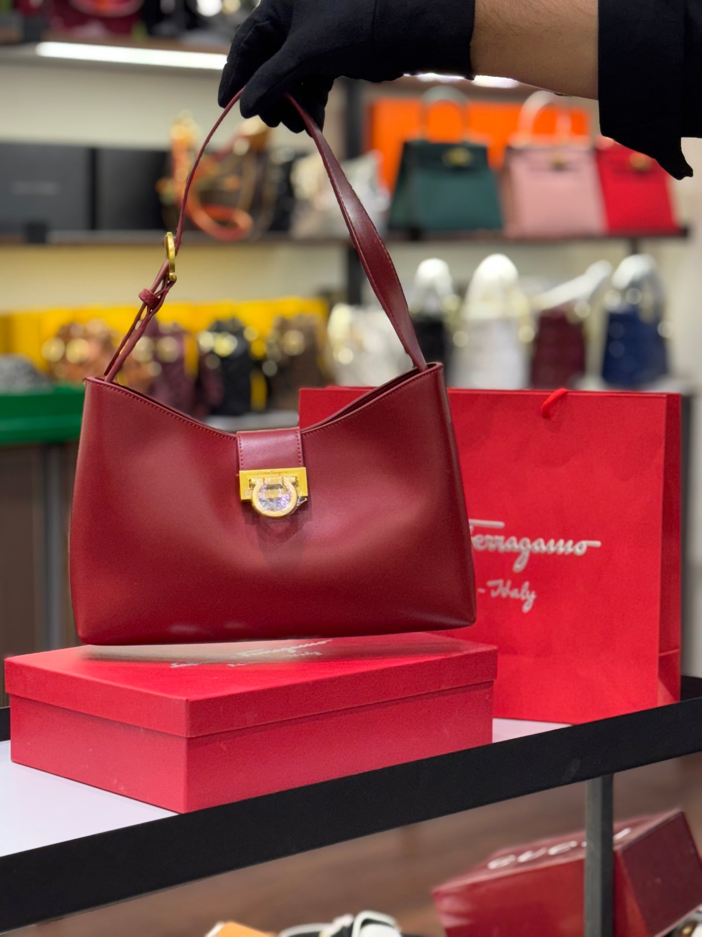 FERRAGAMO TRIFOLIO SHOULDER BAG