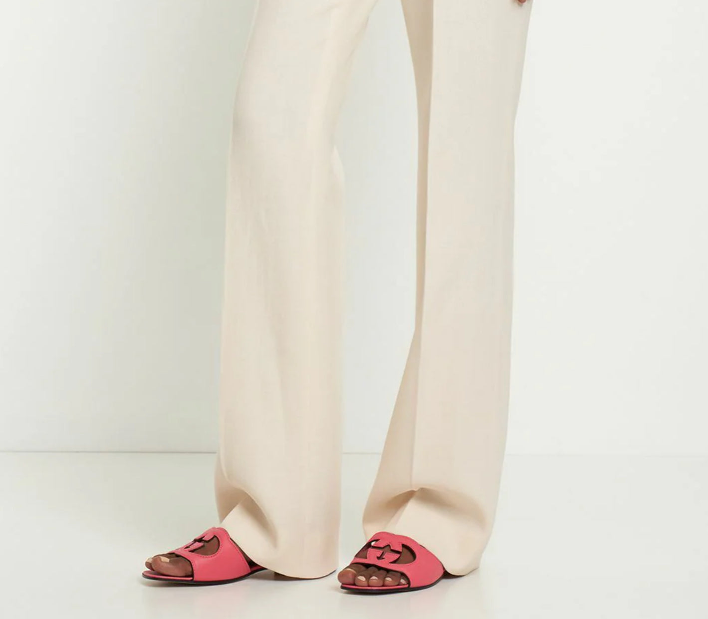 GUCCI INTERLOCKING SLIDES IN PINK